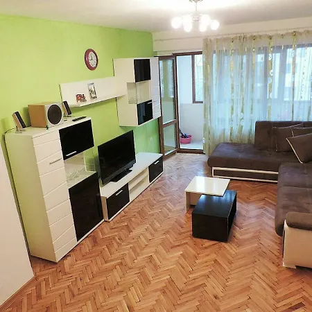 Zornitsa-lasur アパート